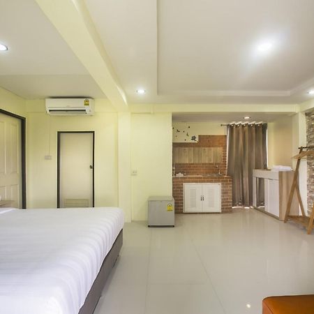 Petchsiri Room เพชรสิริรูม Ban Sai Mai Luaran gambar
