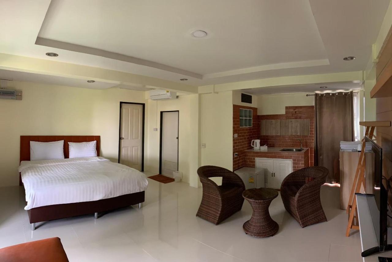 Petchsiri Room เพชรสิริรูม Ban Sai Mai Luaran gambar